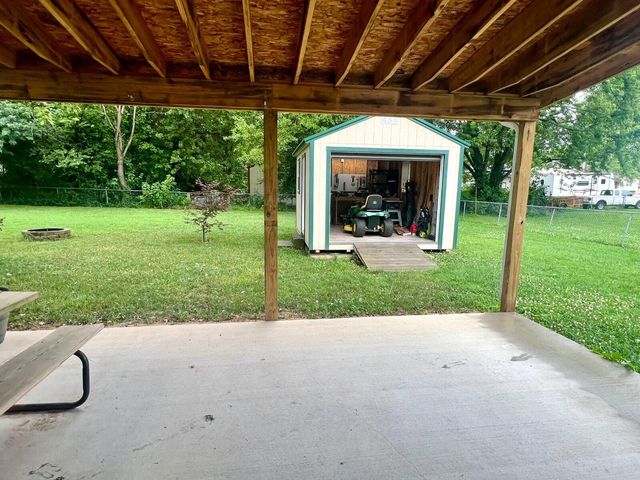 923 Rosemary Street, Aurora, MO 65605