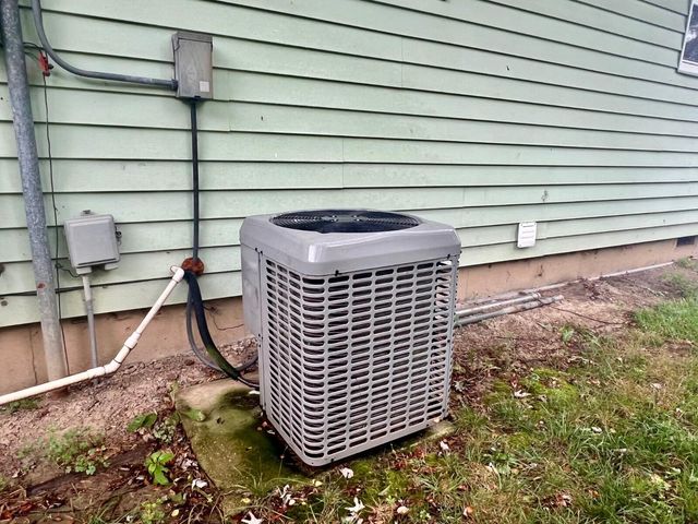 923 Rosemary Street, Aurora, MO 65605