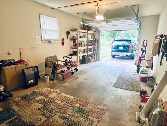 923 Rosemary Street, Aurora, MO 65605