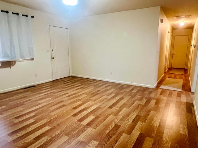 923 Rosemary Street, Aurora, MO 65605