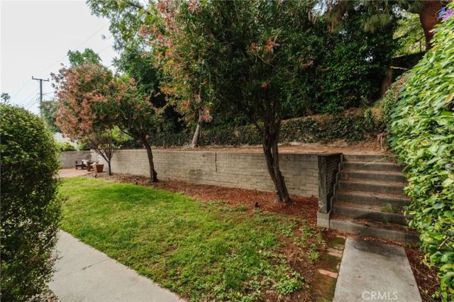 135 Anita Drive, Pasadena, CA 91105