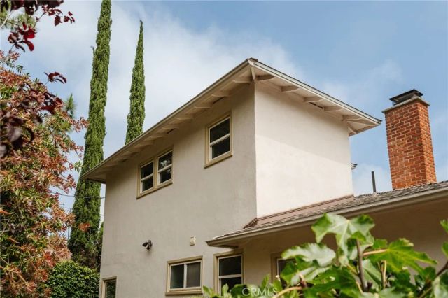 135 Anita Drive, Pasadena, CA 91105