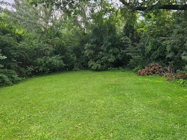 419 W 63rd Street, Westmont, IL 60559
