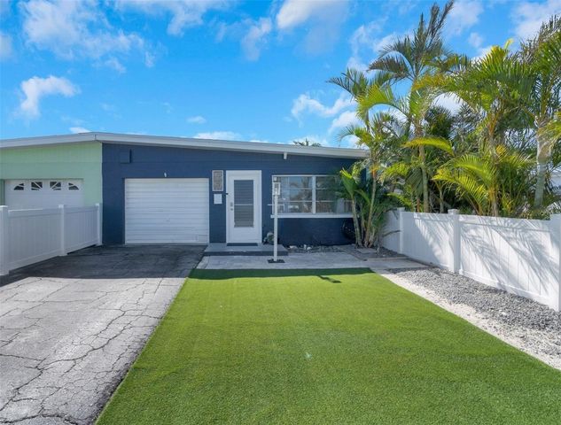 423 62ND STREET, Bradenton Beach, FL 34217