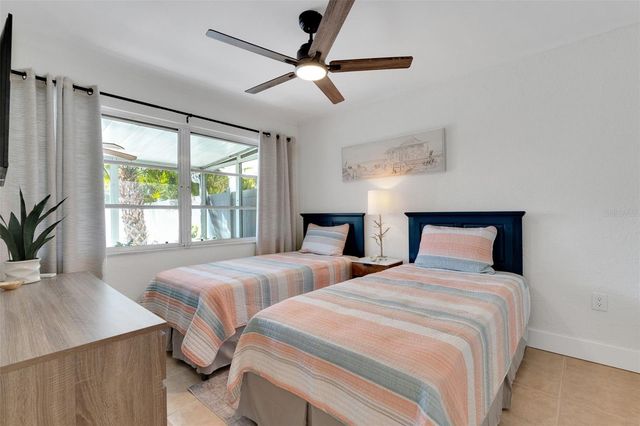 423 62ND STREET, Bradenton Beach, FL 34217