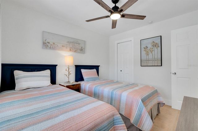 423 62ND STREET, Bradenton Beach, FL 34217