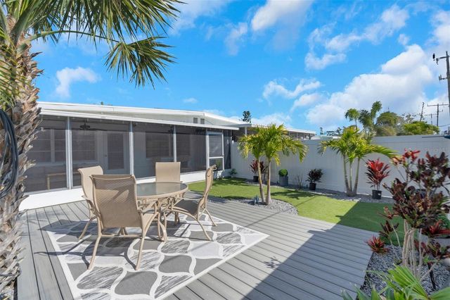 423 62ND STREET, Bradenton Beach, FL 34217