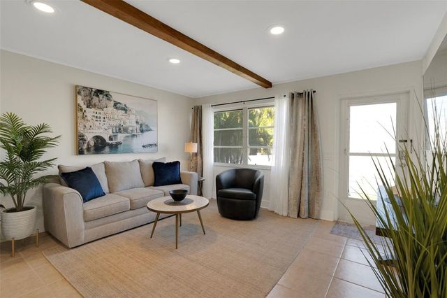423 62ND STREET, Bradenton Beach, FL 34217