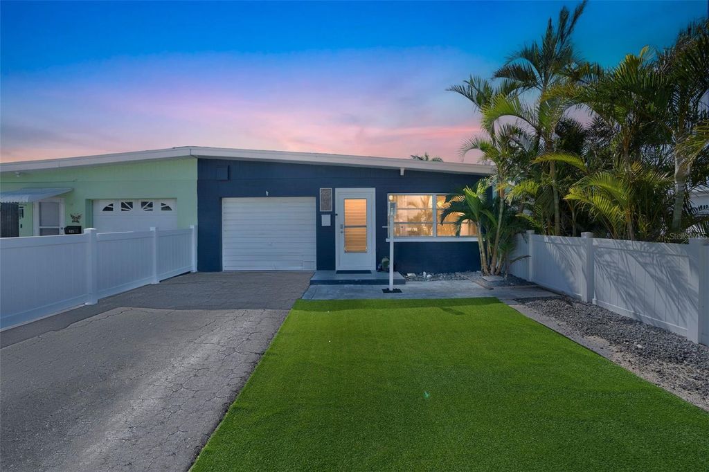 423 62ND STREET, Bradenton Beach, FL 34217