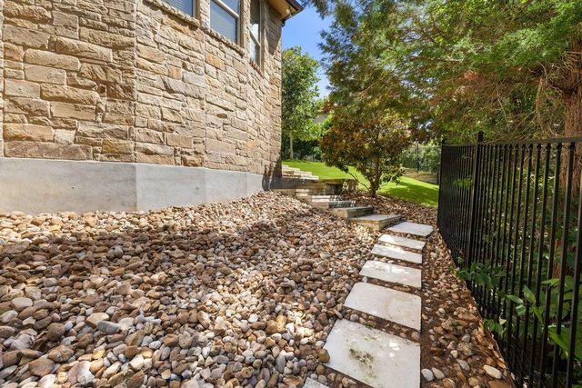 505 Wester Ross LN, Austin, TX 78738