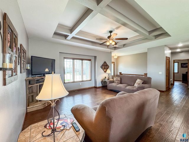 2704 E Augusta St, Brandon, SD 57005