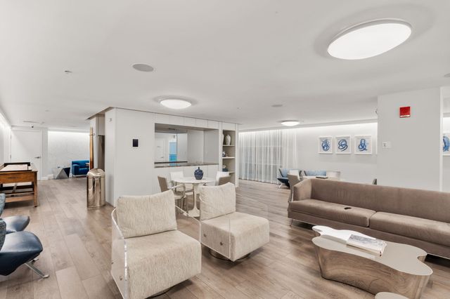 42 8th St 1104, Boston, MA 02129