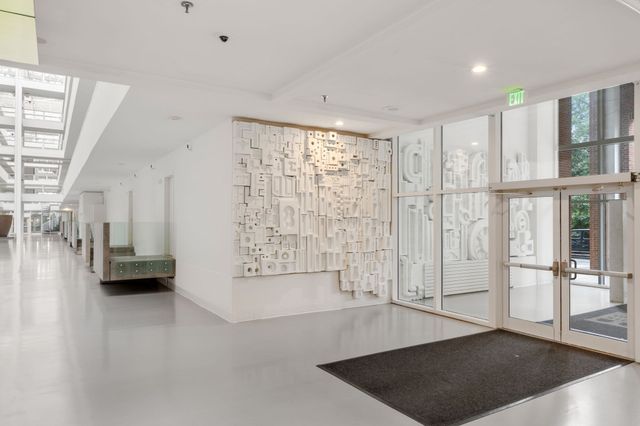 42 8th St 1104, Boston, MA 02129