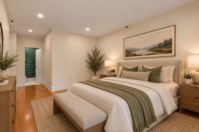 42 8th St 1104, Boston, MA 02129