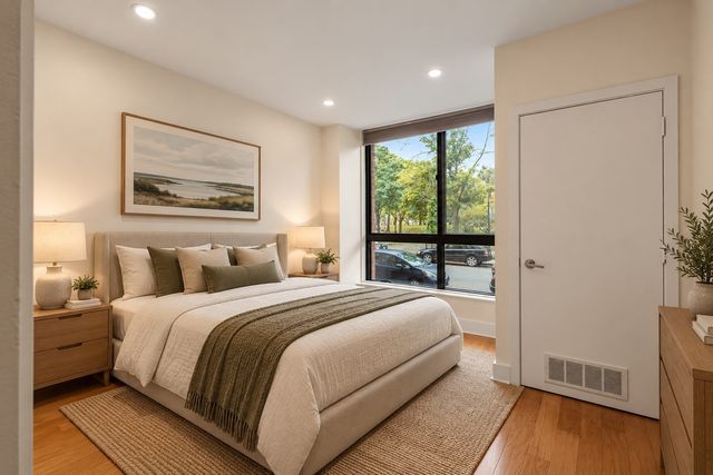 42 8th St 1104, Boston, MA 02129