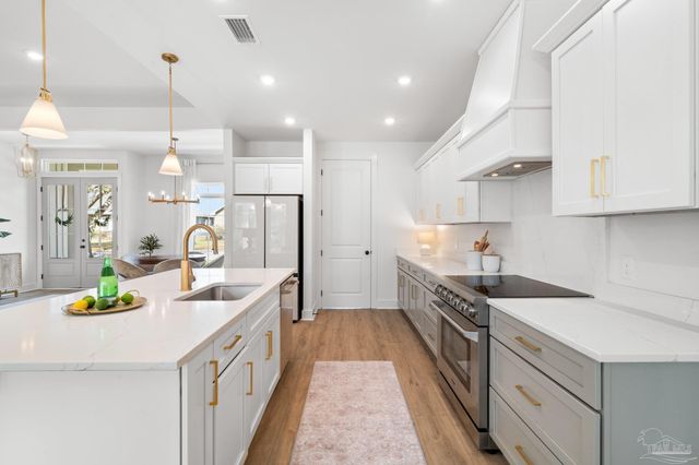 5751 Dunbar Cir, Milton, FL 32583