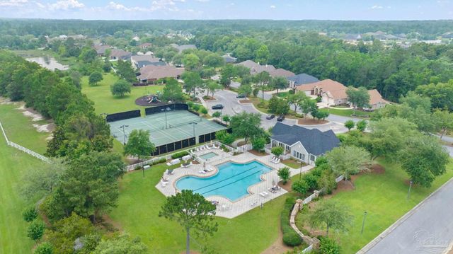 5751 Dunbar Cir, Milton, FL 32583