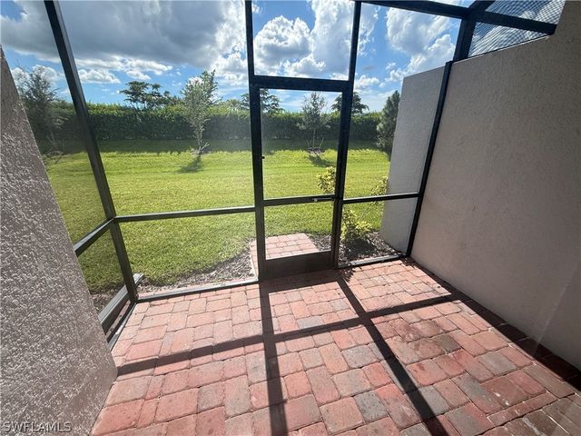 2224 Dragonfruit WAY, Naples, FL 34120