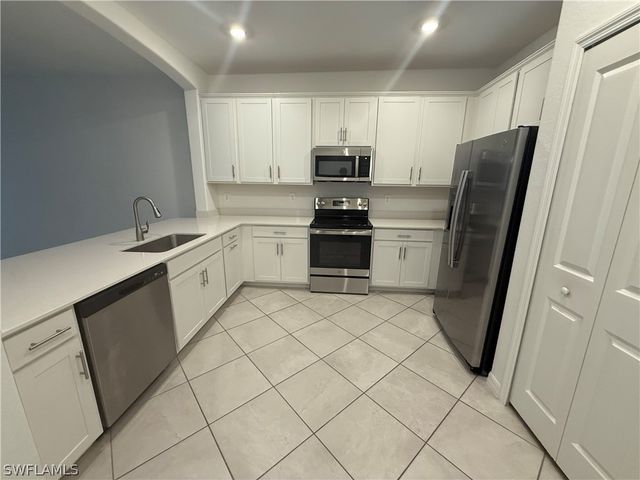 2224 Dragonfruit WAY, Naples, FL 34120