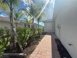 2224 Dragonfruit WAY, Naples, FL 34120