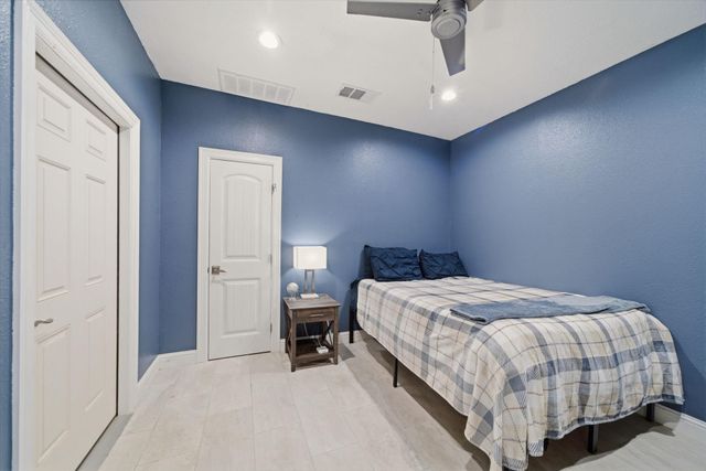 19819 Hampton Wood Drive, Tomball, TX 77377