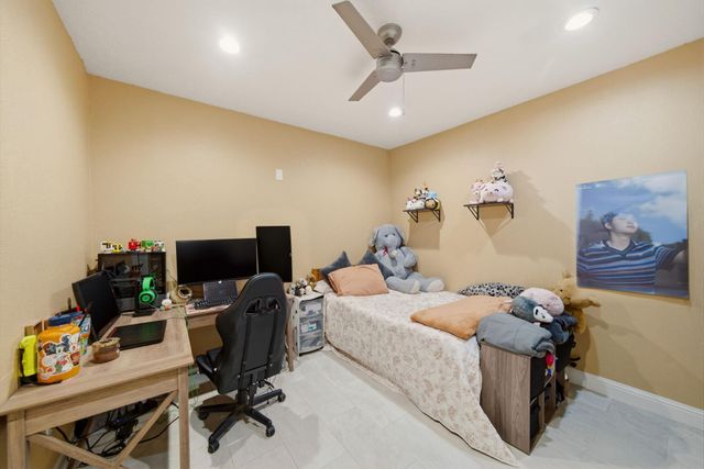 19819 Hampton Wood Drive, Tomball, TX 77377