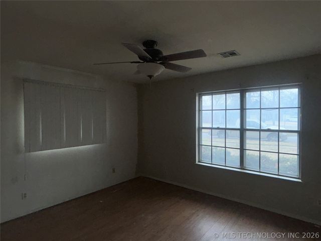 4009 S 90th East Avenue, Tulsa, OK 74145