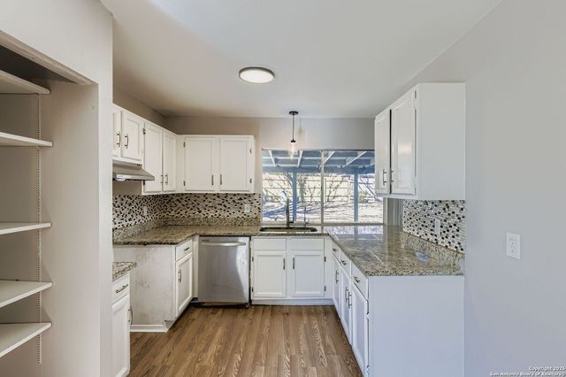 5723 Sky Country, San Antonio, TX 78247