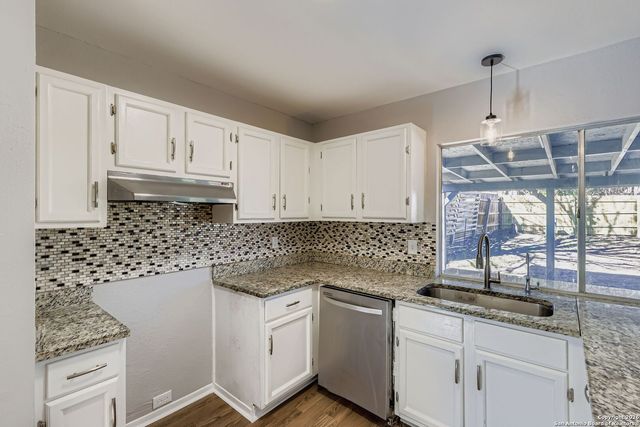 5723 Sky Country, San Antonio, TX 78247