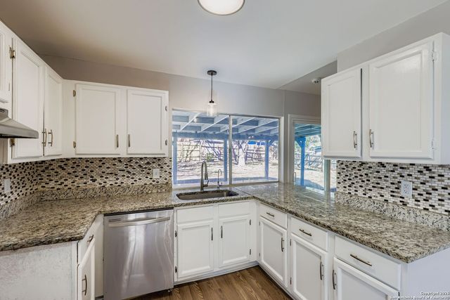 5723 Sky Country, San Antonio, TX 78247