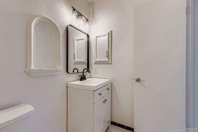 5723 Sky Country, San Antonio, TX 78247