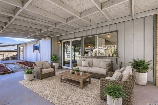 5723 Sky Country, San Antonio, TX 78247