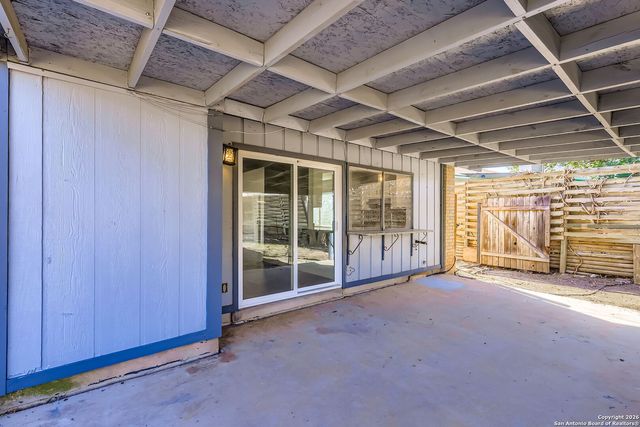 5723 Sky Country, San Antonio, TX 78247