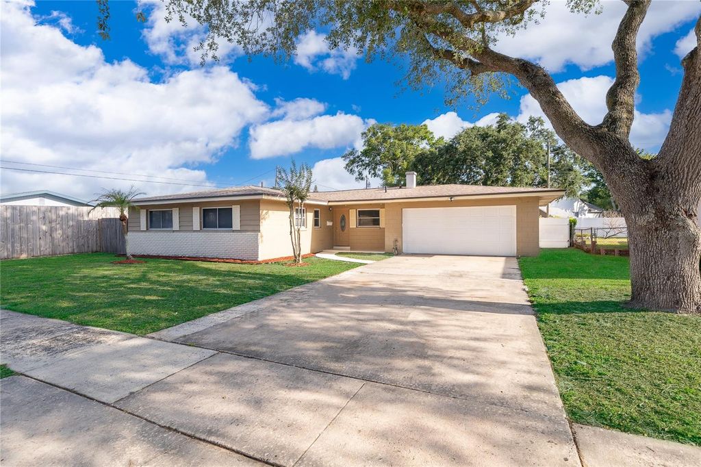 4707 PINELLAS DRIVE, Orlando, FL 32812