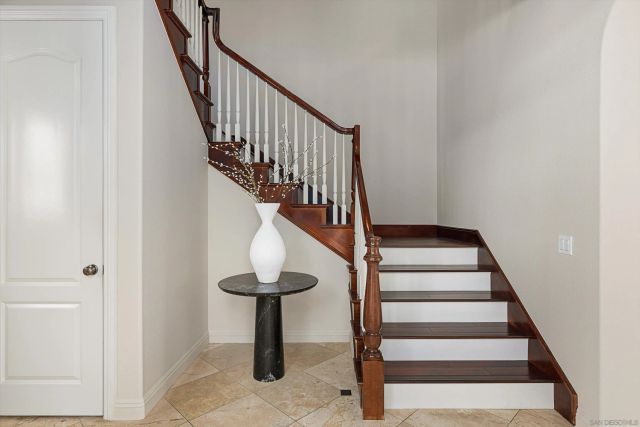 6230 Topiary St, Carlsbad, CA 92009