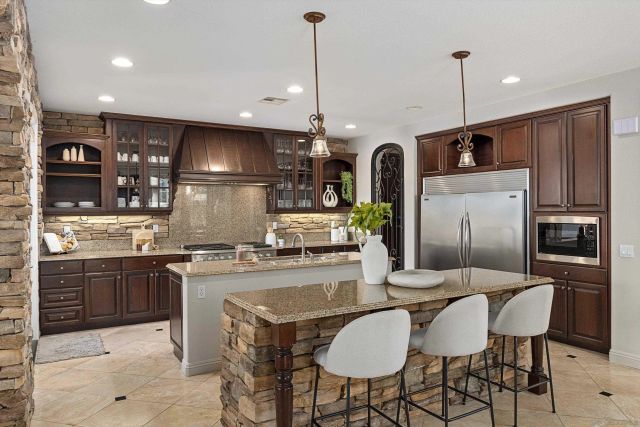 6230 Topiary St, Carlsbad, CA 92009
