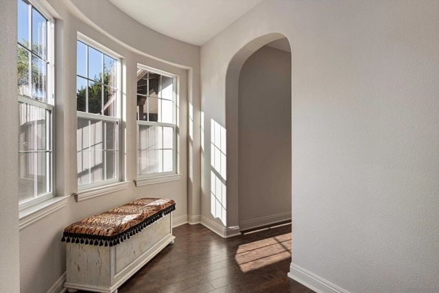 6230 Topiary St, Carlsbad, CA 92009