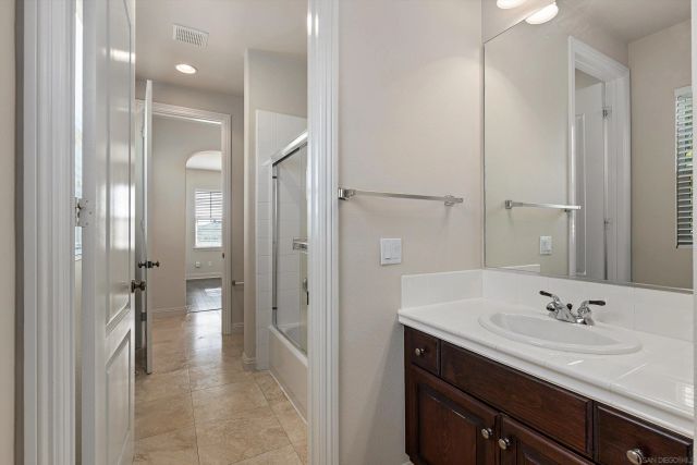 6230 Topiary St, Carlsbad, CA 92009