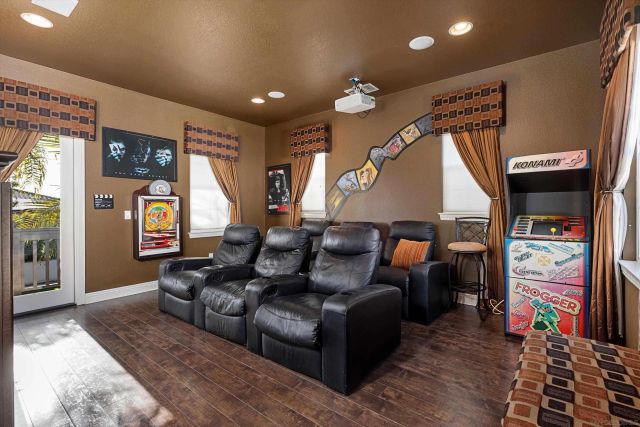 6230 Topiary St, Carlsbad, CA 92009