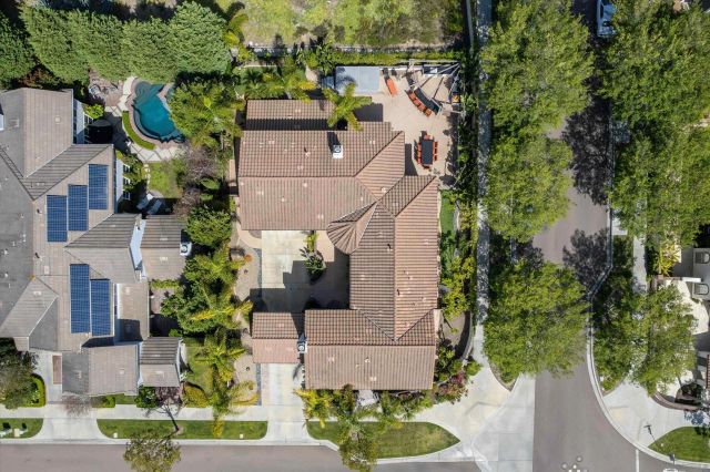 6230 Topiary St, Carlsbad, CA 92009