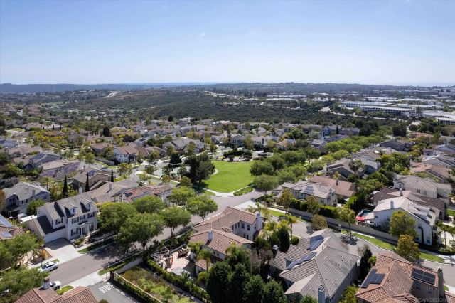 6230 Topiary St, Carlsbad, CA 92009