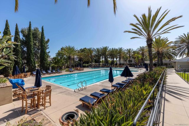 6230 Topiary St, Carlsbad, CA 92009