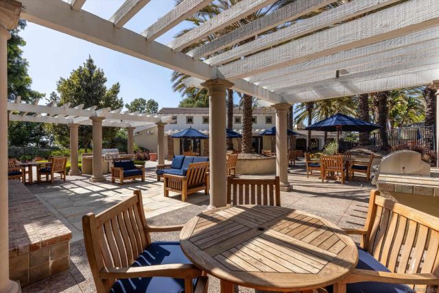 6230 Topiary St, Carlsbad, CA 92009