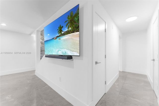 11824 SW 43rd Ct, Davie, FL 33330