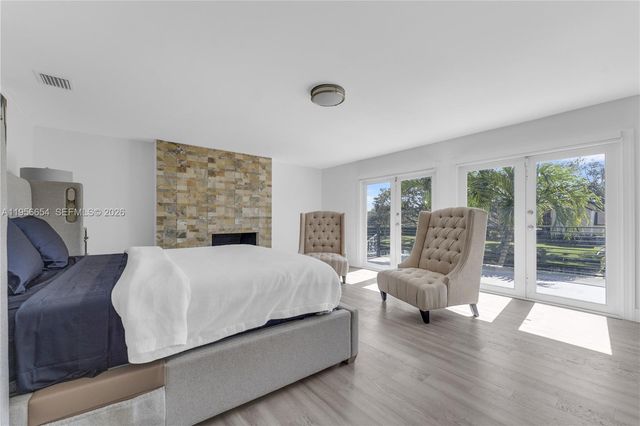 11824 SW 43rd Ct, Davie, FL 33330