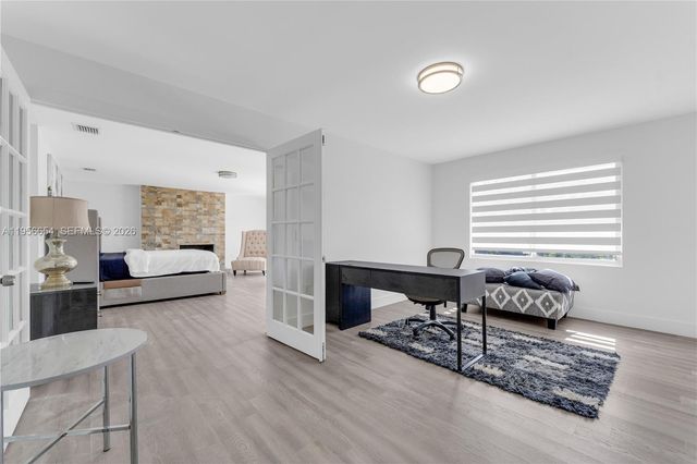 11824 SW 43rd Ct, Davie, FL 33330