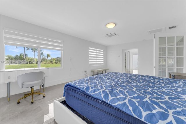 11824 SW 43rd Ct, Davie, FL 33330