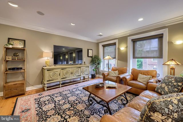 121-123 E KING ST, Lancaster, PA 17602