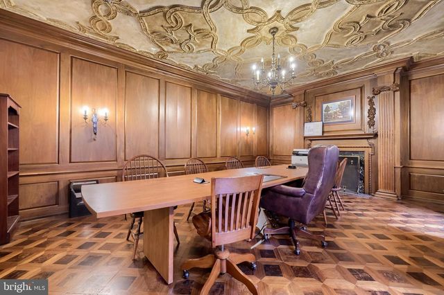 121-123 E KING ST, Lancaster, PA 17602