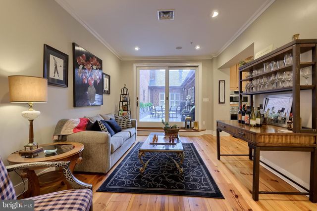 121-123 E KING ST, Lancaster, PA 17602